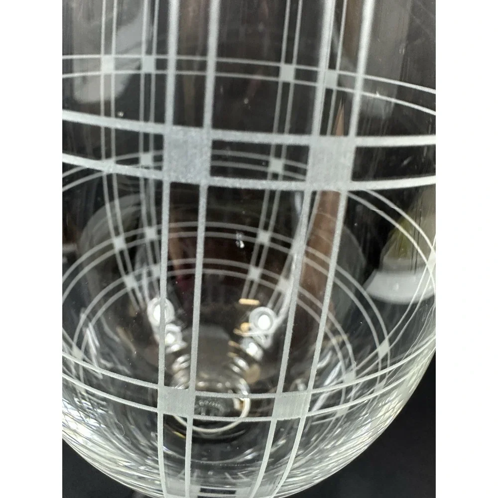 Mikasa Expressions Geometric Square Wine Glass Crystal Plaid 8 3/4
